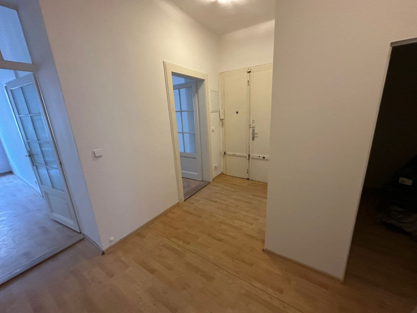 2 bedroom with open-plan kitchen flat to rent, 77 m², Kafkova, Prague, Prague 2 bedroom with open-plan kitchen flat to rent, 77 m², Kafkova, Prague, Prague