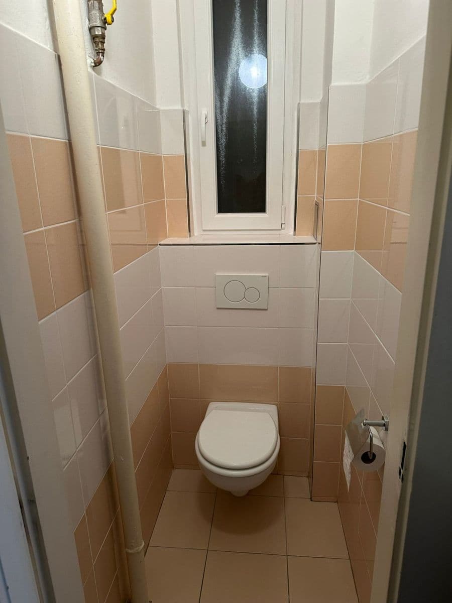 2 bedroom with open-plan kitchen flat to rent, 77 m², Kafkova, Prague, Prague 2 bedroom with open-plan kitchen flat to rent, 77 m², Kafkova, Prague, Prague