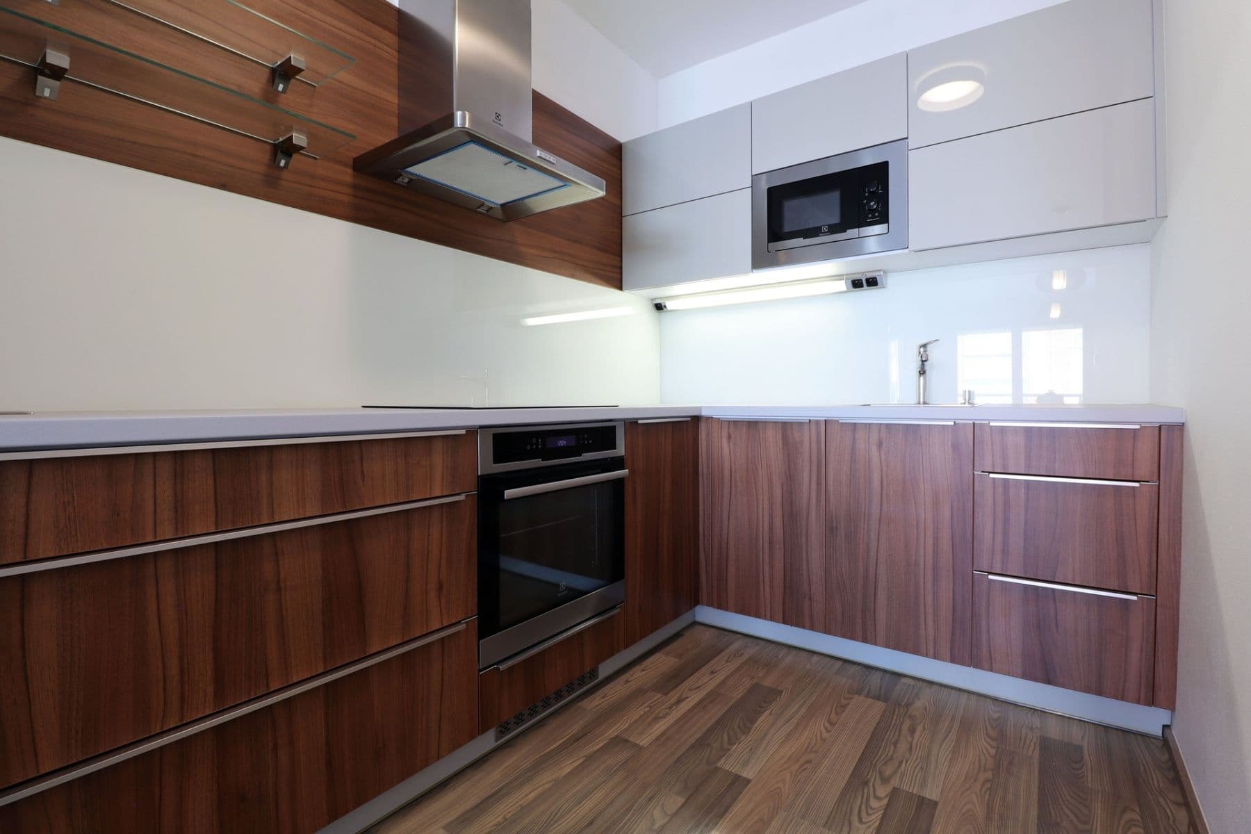 1 bedroom with open-plan kitchen flat to rent, 61 m², Hlučkova, Prague, Prague 1 bedroom with open-plan kitchen flat to rent, 61 m², Hlučkova, Prague, Prague
