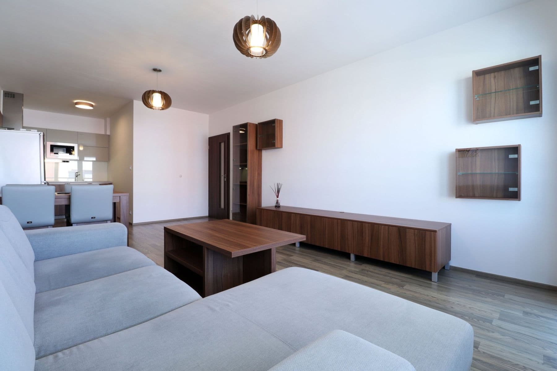 1 bedroom with open-plan kitchen flat to rent, 61 m², Hlučkova, Prague, Prague 1 bedroom with open-plan kitchen flat to rent, 61 m², Hlučkova, Prague, Prague
