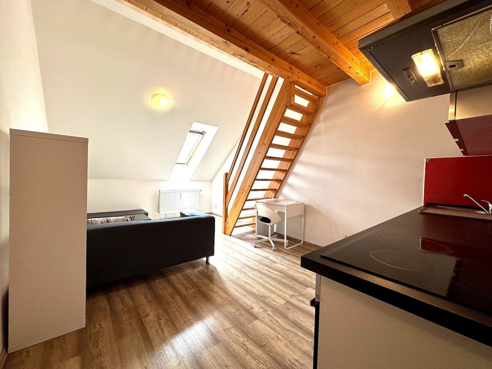 Studio flat to rent, 35 m², Čestmírova, Prague, Prague Studio flat to rent, 35 m², Čestmírova, Prague, Prague