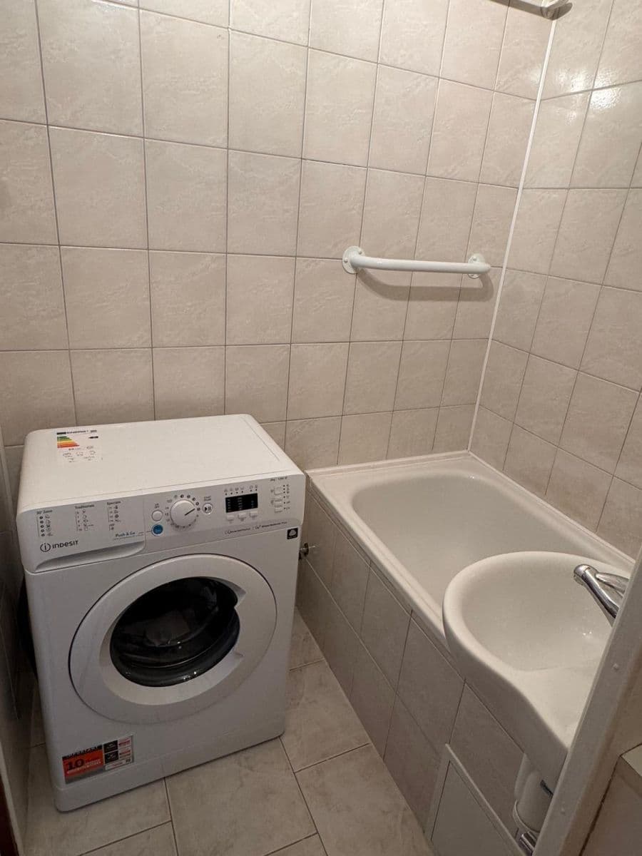 Studio flat to rent, 27 m², Severní, Hradec Králové, Královéhradecký Region Studio flat to rent, 27 m², Severní, Hradec Králové, Královéhradecký Region