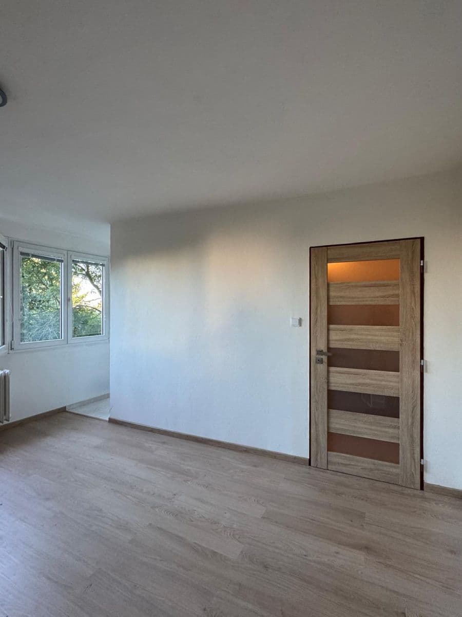 Studio flat to rent, 27 m², Severní, Hradec Králové, Královéhradecký Region Studio flat to rent, 27 m², Severní, Hradec Králové, Královéhradecký Region
