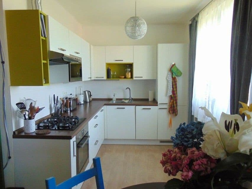 1 bedroom with open-plan kitchen flat to rent, 52 m², Sídlištní, Prague, Prague 1 bedroom with open-plan kitchen flat to rent, 52 m², Sídlištní, Prague, Prague