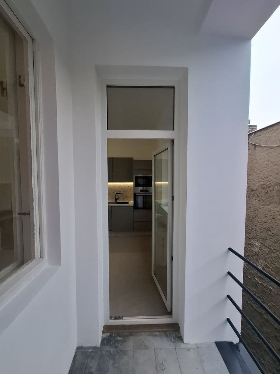 2 bedroom with open-plan kitchen flat to rent, 79 m², Moulíkova, Prague, Prague 2 bedroom with open-plan kitchen flat to rent, 79 m², Moulíkova, Prague, Prague