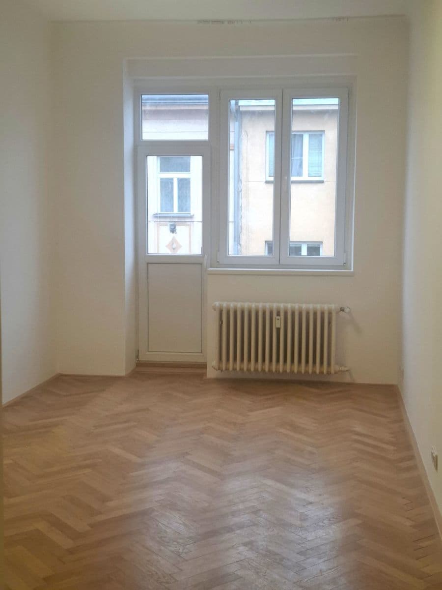 2 bedroom with open-plan kitchen flat to rent, 79 m², Moulíkova, Prague, Prague 2 bedroom with open-plan kitchen flat to rent, 79 m², Moulíkova, Prague, Prague
