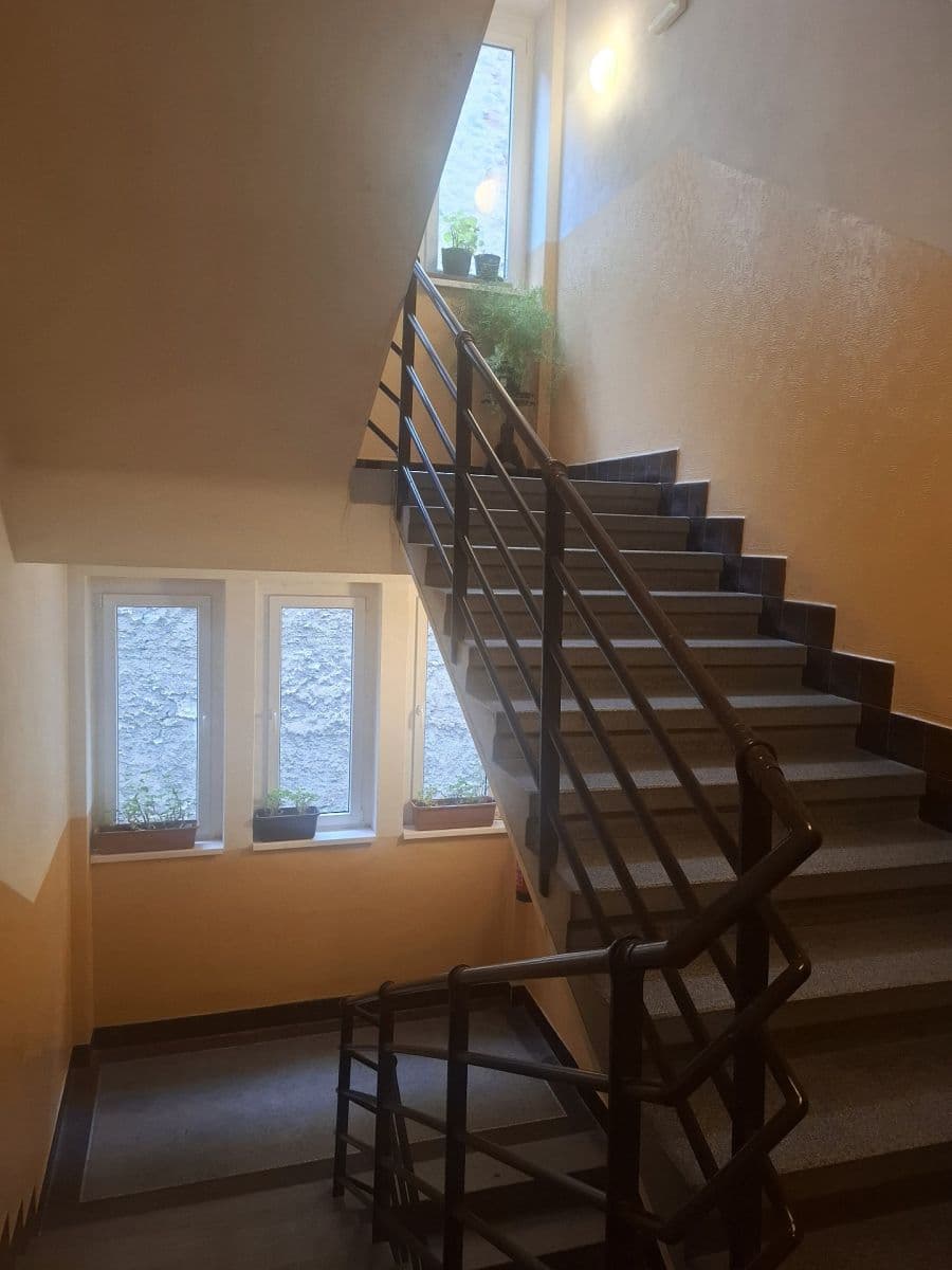 2 bedroom with open-plan kitchen flat to rent, 79 m², Moulíkova, Prague, Prague 2 bedroom with open-plan kitchen flat to rent, 79 m², Moulíkova, Prague, Prague