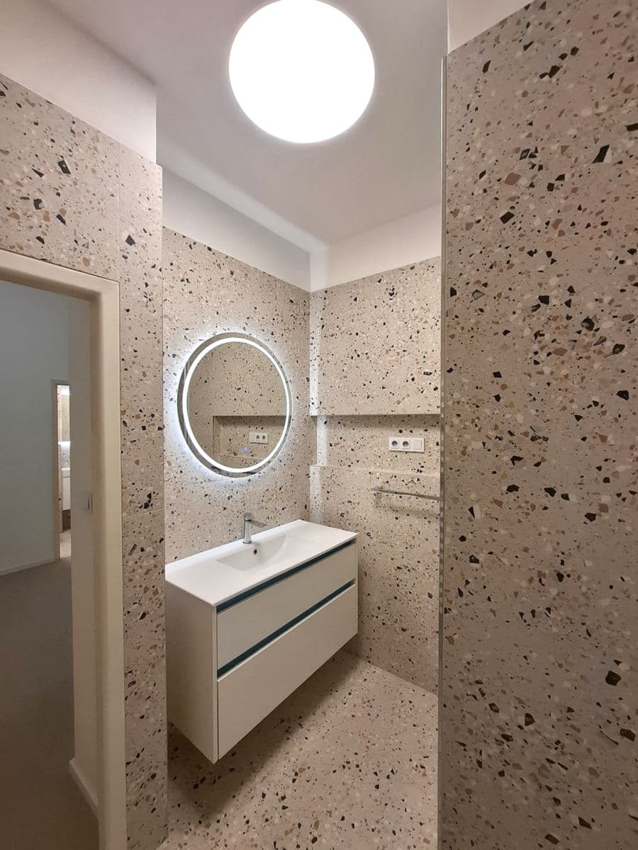 2 bedroom with open-plan kitchen flat to rent, 79 m², Moulíkova, Prague, Prague 2 bedroom with open-plan kitchen flat to rent, 79 m², Moulíkova, Prague, Prague