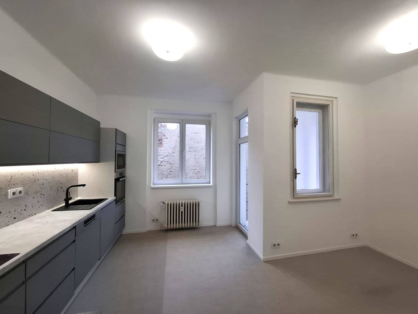 2 bedroom with open-plan kitchen flat to rent, 79 m², Moulíkova, Prague, Prague 2 bedroom with open-plan kitchen flat to rent, 79 m², Moulíkova, Prague, Prague