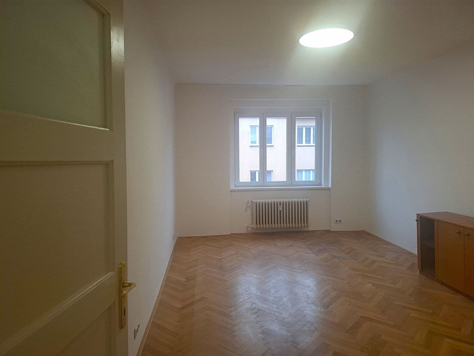 2 bedroom with open-plan kitchen flat to rent, 79 m², Moulíkova, Prague, Prague 2 bedroom with open-plan kitchen flat to rent, 79 m², Moulíkova, Prague, Prague