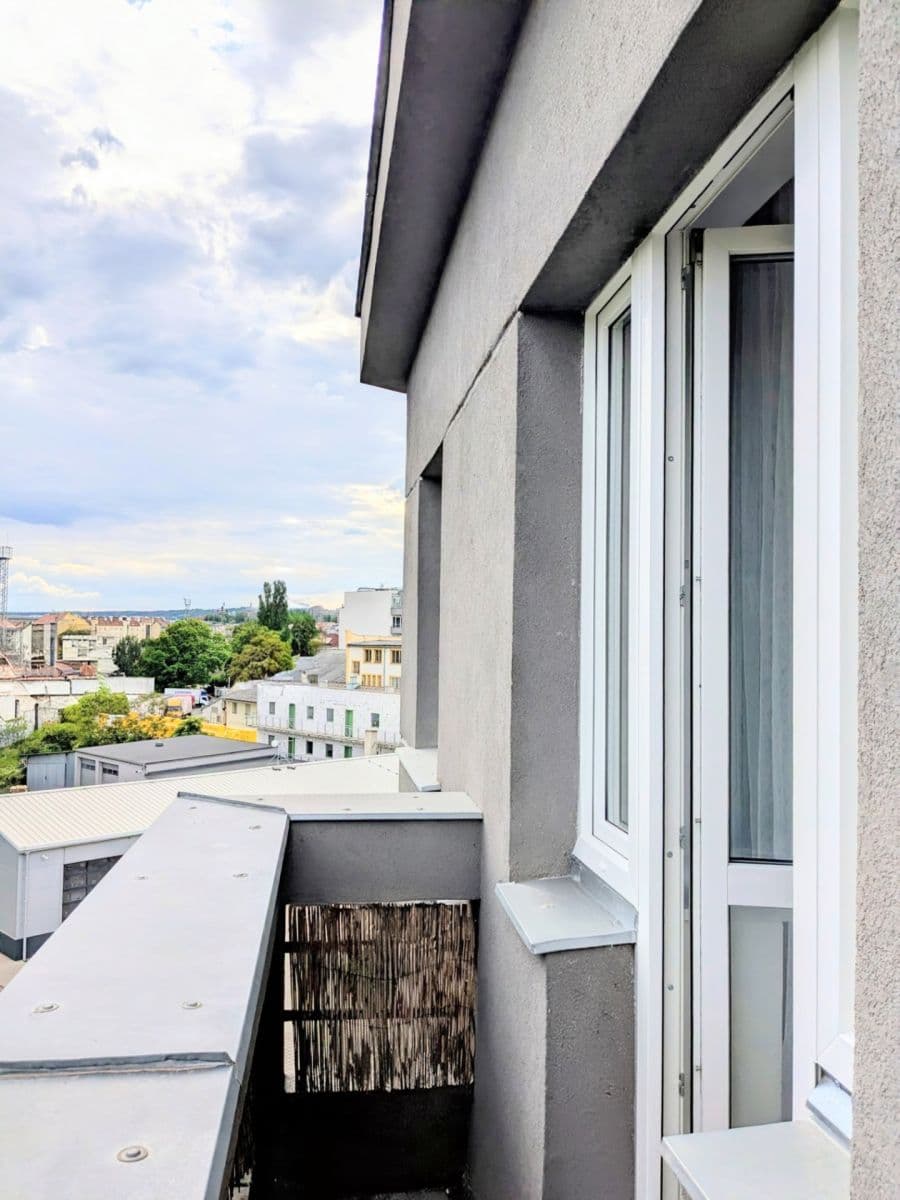 1 bedroom with open-plan kitchen flat for sale, 51 m², Petrohradská, Prague, Prague 1 bedroom with open-plan kitchen flat for sale, 51 m², Petrohradská, Prague, Prague