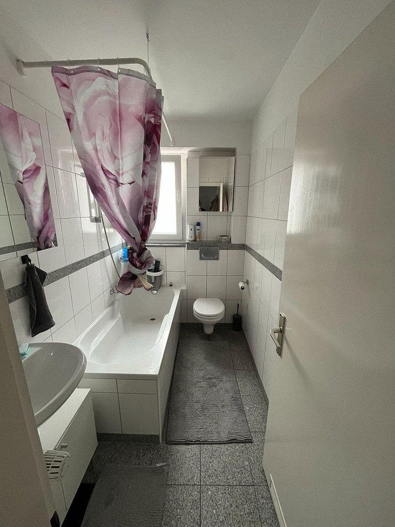 3 bedroom flat to rent, 69 m², Quettinger Str. 279, Leverkusen, North Rhine-Westphalia 3 bedroom flat to rent, 69 m², Quettinger Str. 279, Leverkusen, North Rhine-Westphalia