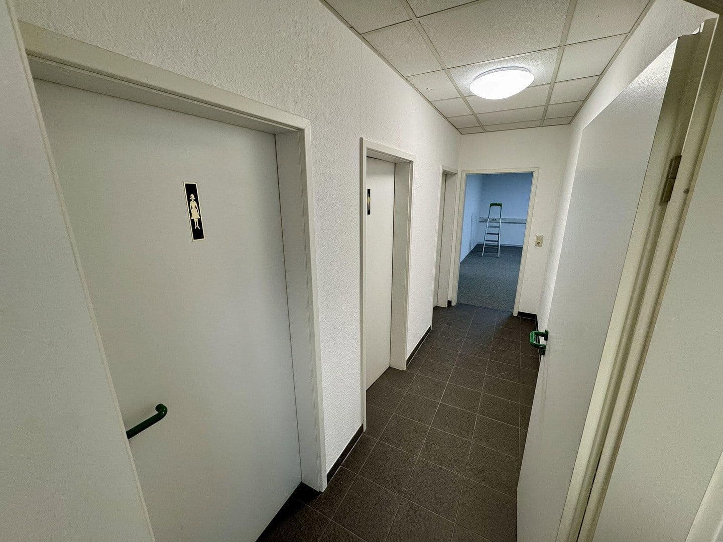 non-residential property to rent, 850 m², Raiffeisenstraße 6, Ronneburg, Hesse non-residential property to rent, 850 m², Raiffeisenstraße 6, Ronneburg, Hesse
