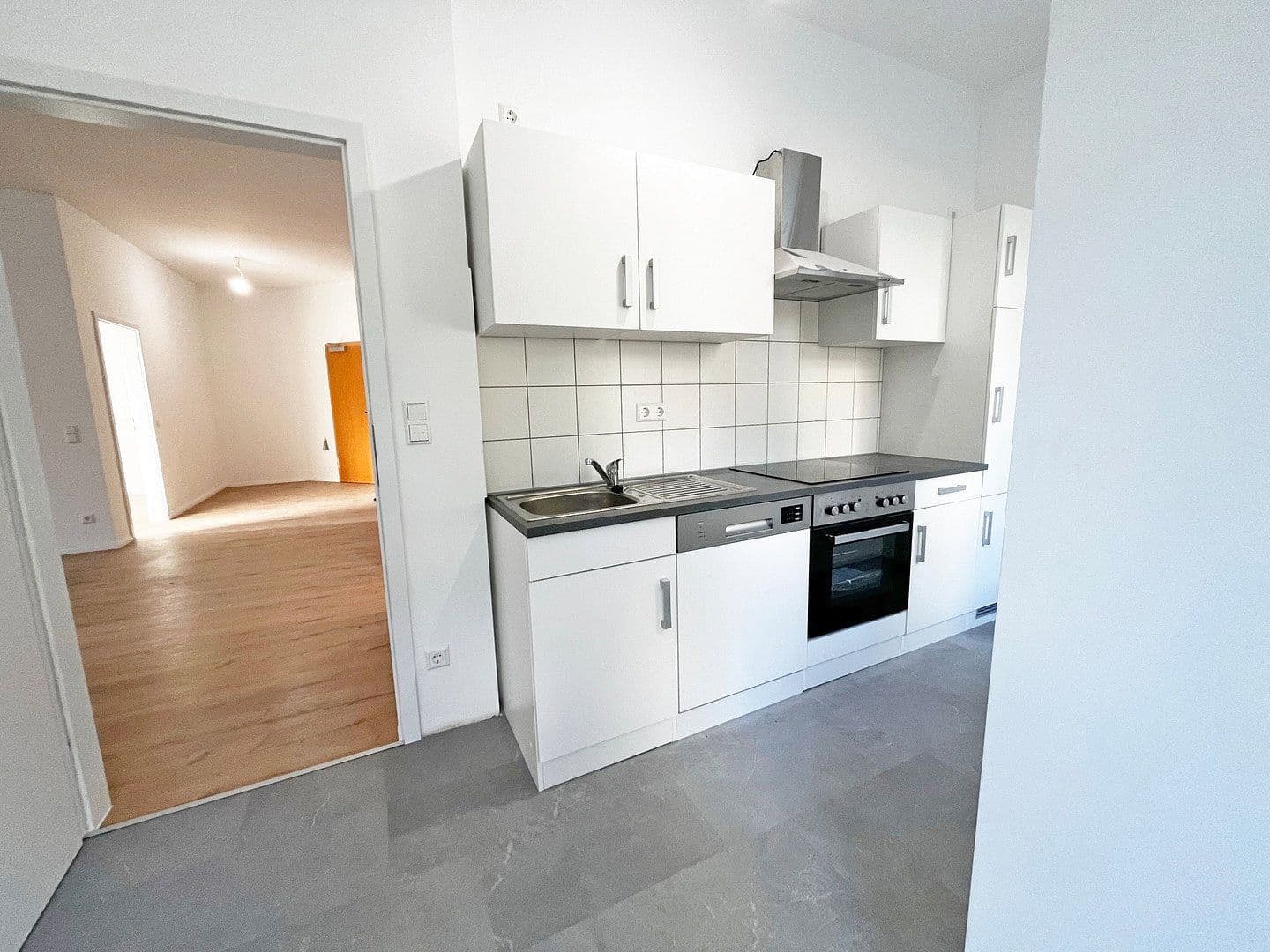3 bedroom with open-plan kitchen flat to rent, 96 m², Ilsfeld, Baden-Württemberg 3 bedroom with open-plan kitchen flat to rent, 96 m², Ilsfeld, Baden-Württemberg