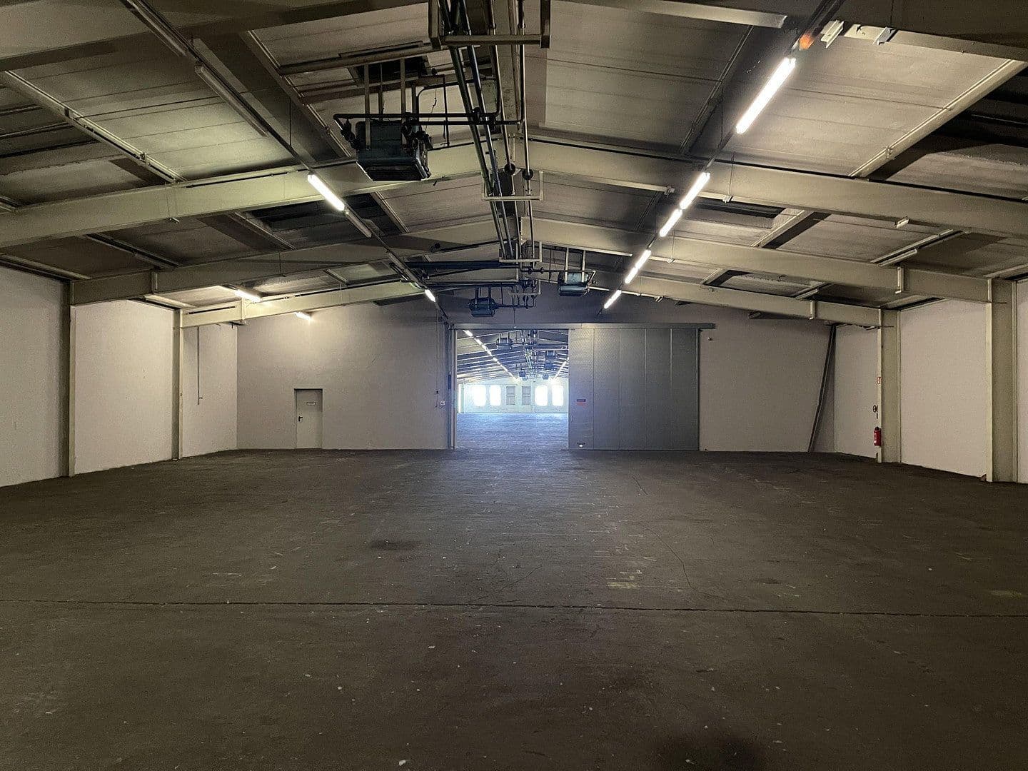 non-residential property to rent, 2,200 m², Im Gewerbepark 1, Hunderdorf, Bavaria non-residential property to rent, 2,200 m², Im Gewerbepark 1, Hunderdorf, Bavaria