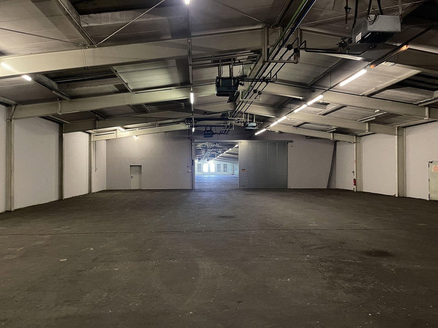 non-residential property to rent, 2,200 m², Im Gewerbepark 1, Hunderdorf, Bavaria non-residential property to rent, 2,200 m², Im Gewerbepark 1, Hunderdorf, Bavaria