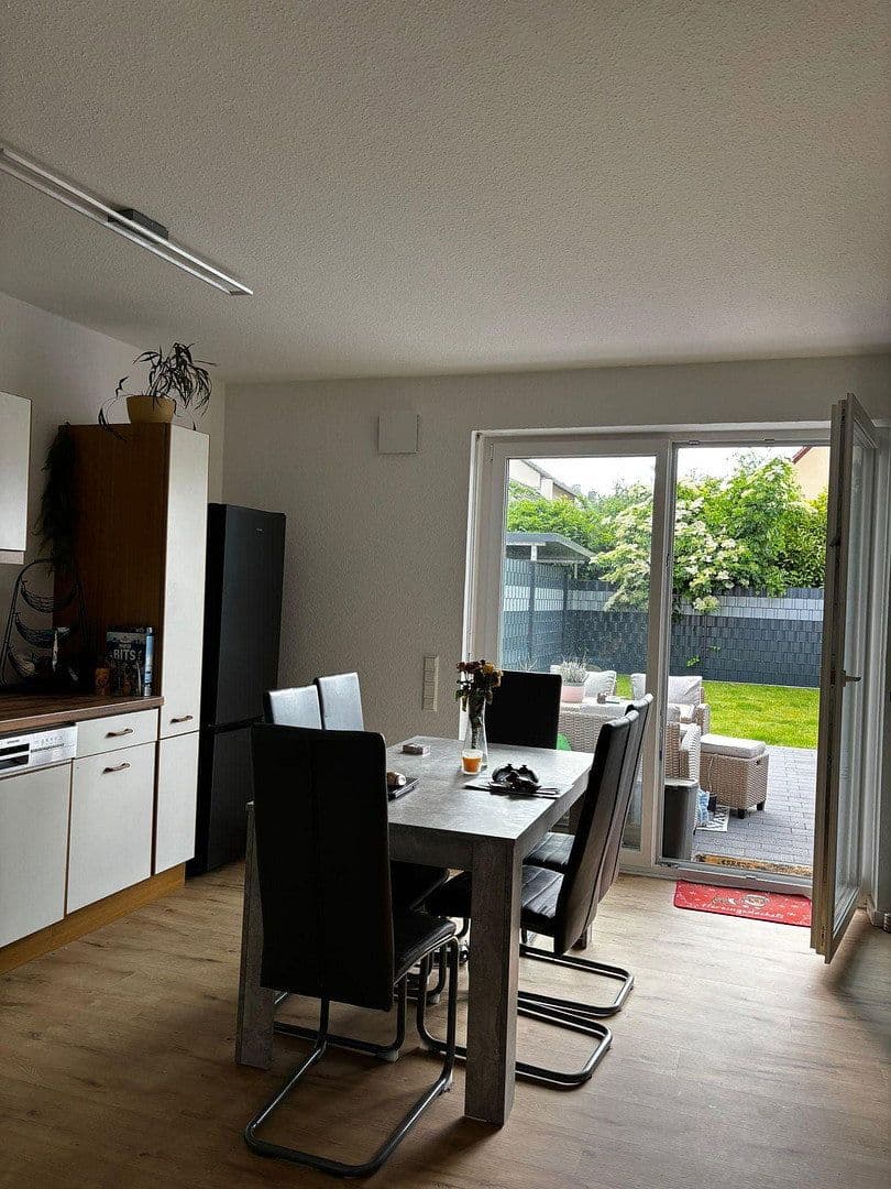 1 bedroom with open-plan kitchen flat to rent, 65 m², Kronau, Baden-Württemberg 1 bedroom with open-plan kitchen flat to rent, 65 m², Kronau, Baden-Württemberg