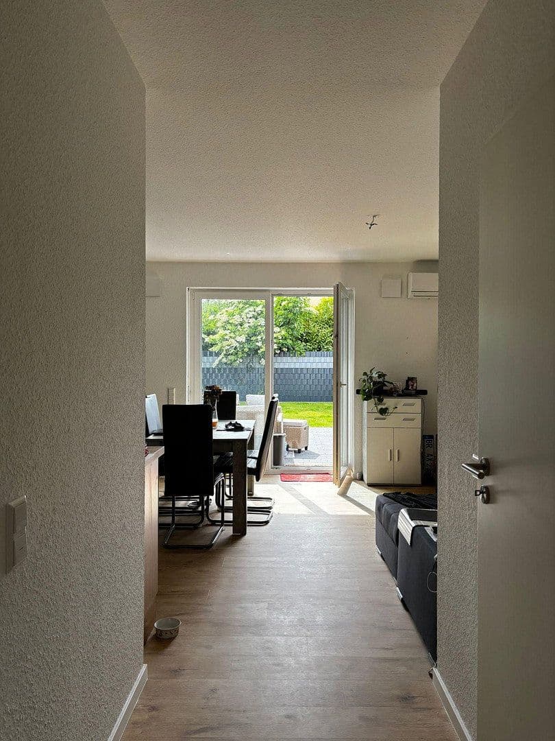 1 bedroom with open-plan kitchen flat to rent, 65 m², Kronau, Baden-Württemberg 1 bedroom with open-plan kitchen flat to rent, 65 m², Kronau, Baden-Württemberg