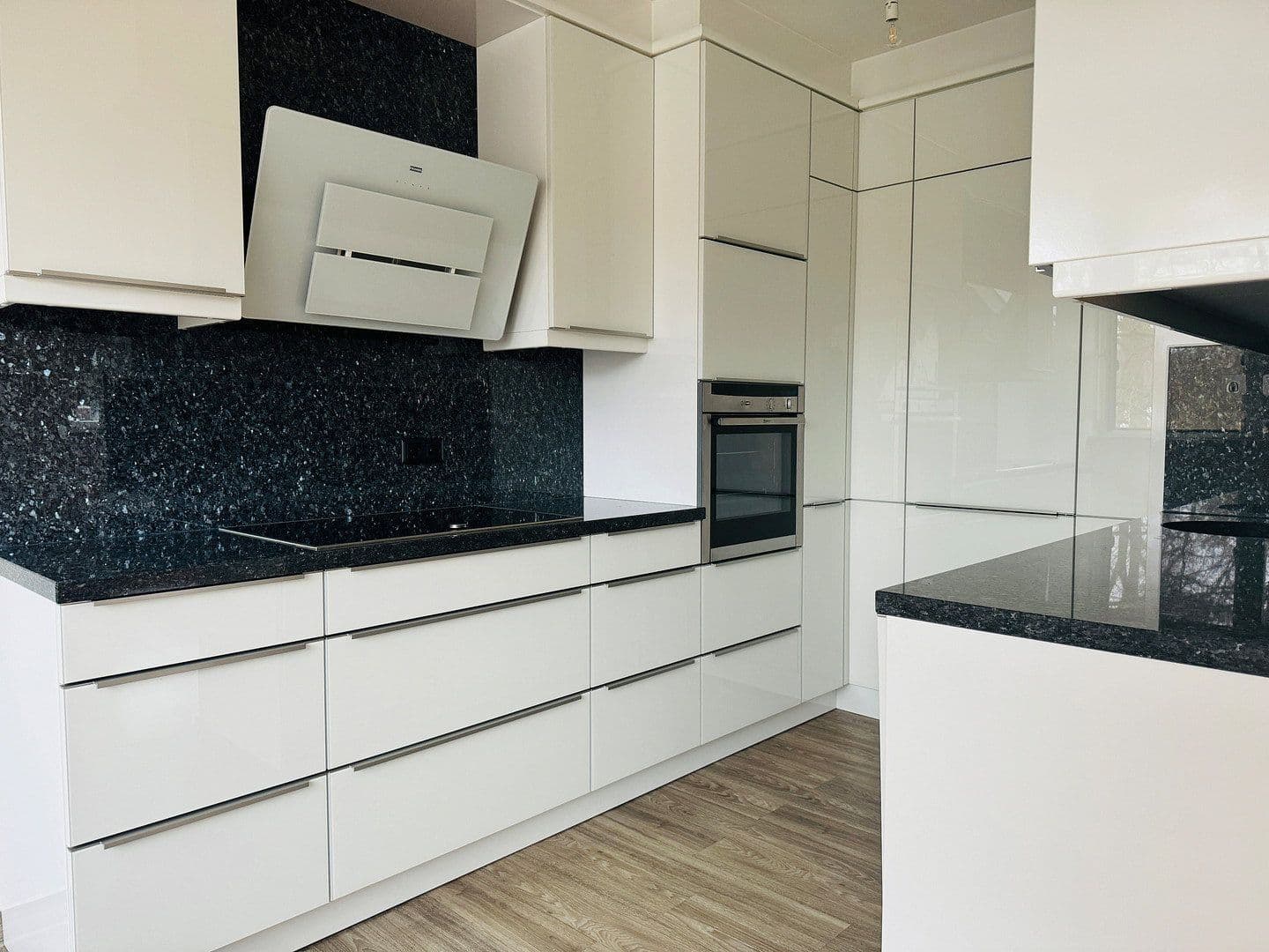 2 bedroom with open-plan kitchen flat to rent, 111 m², Karl-Liebknecht-Str. 151, Glienicke/Nordbahn, Brandenburg 2 bedroom with open-plan kitchen flat to rent, 111 m², Karl-Liebknecht-Str. 151, Glienicke/Nordbahn, Brandenburg