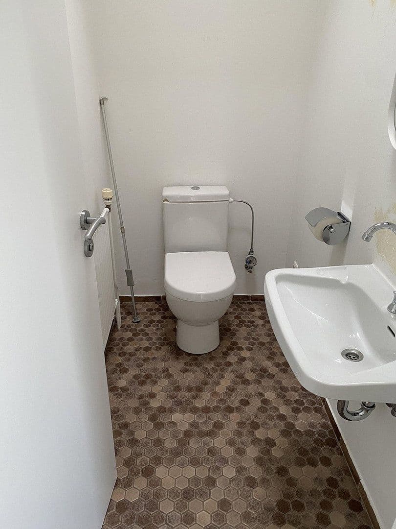 office to rent, 120 m², Stockstadt am Rhein, Hesse office to rent, 120 m², Stockstadt am Rhein, Hesse