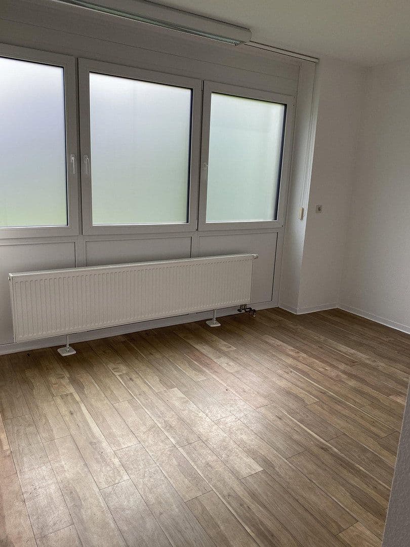 office to rent, 120 m², Stockstadt am Rhein, Hesse office to rent, 120 m², Stockstadt am Rhein, Hesse