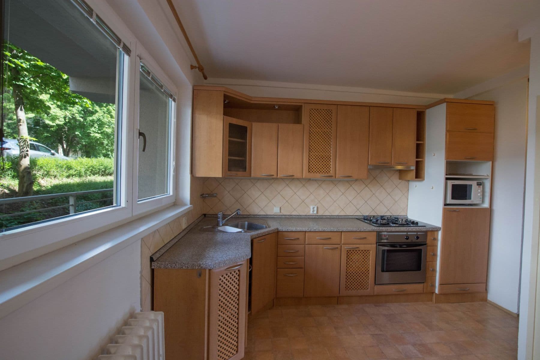 4 bedroom flat to rent, 104 m², Nad Palatou, Prague, Prague 4 bedroom flat to rent, 104 m², Nad Palatou, Prague, Prague