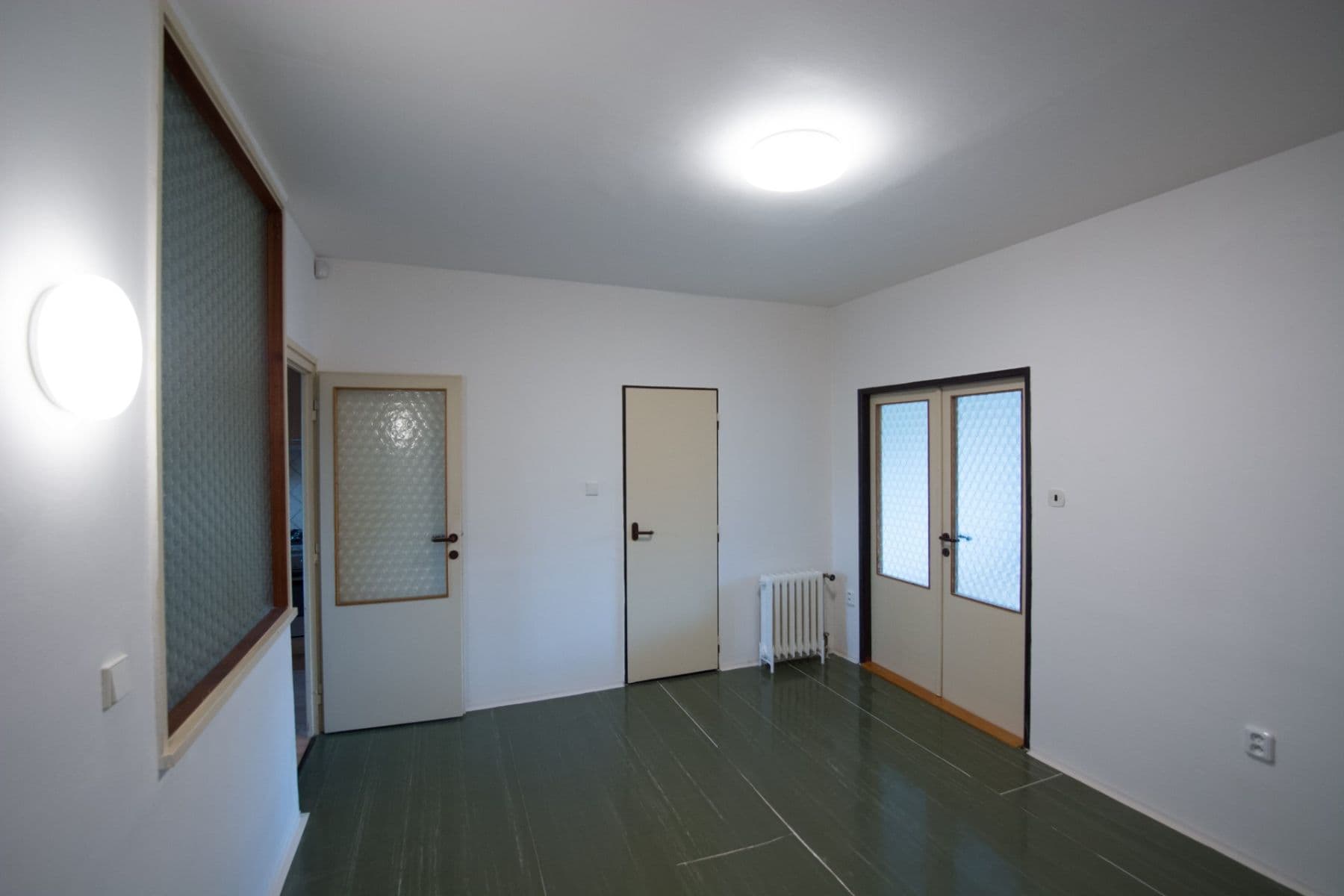 4 bedroom flat to rent, 104 m², Nad Palatou, Prague, Prague 4 bedroom flat to rent, 104 m², Nad Palatou, Prague, Prague