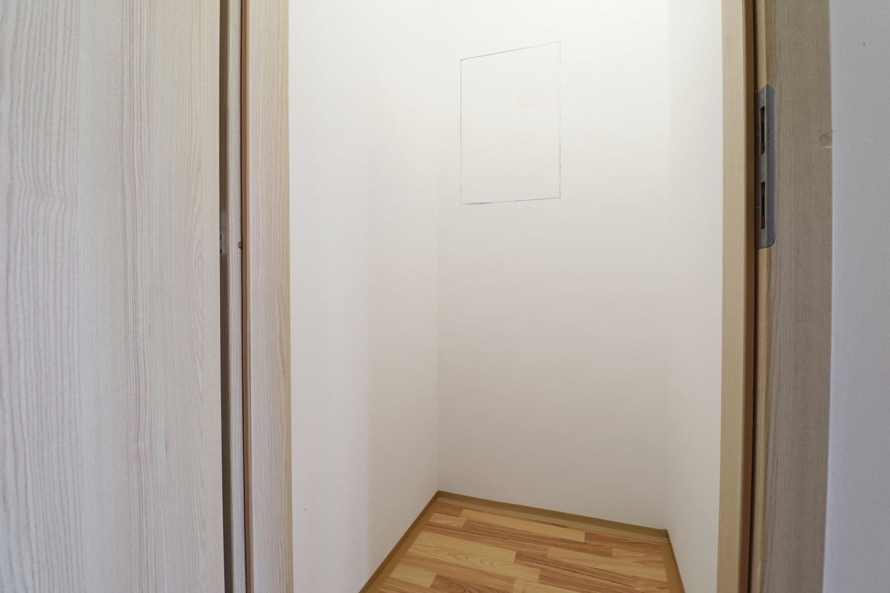 Studio flat to rent, 33 m², Freyova, Prague, Prague Studio flat to rent, 33 m², Freyova, Prague, Prague