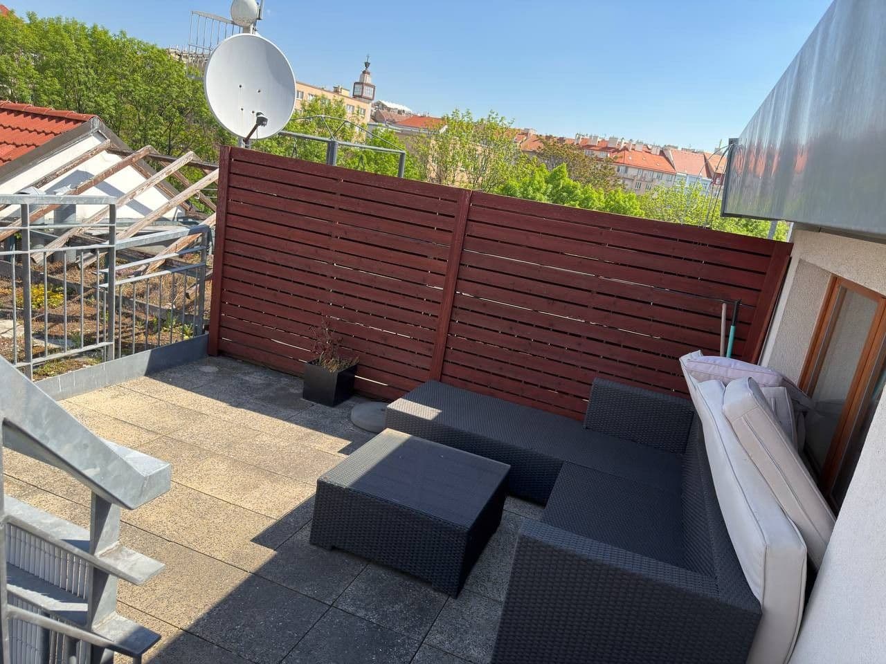 1 bedroom with open-plan kitchen flat to rent, 68 m², Petrohradská, Prague, Prague 1 bedroom with open-plan kitchen flat to rent, 68 m², Petrohradská, Prague, Prague
