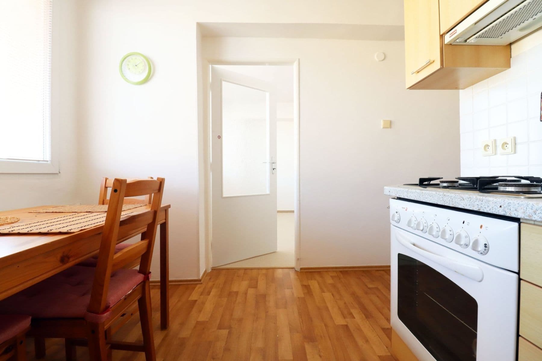 3 bedroom flat to rent, 77 m², Na Topolce, Prague, Prague 3 bedroom flat to rent, 77 m², Na Topolce, Prague, Prague