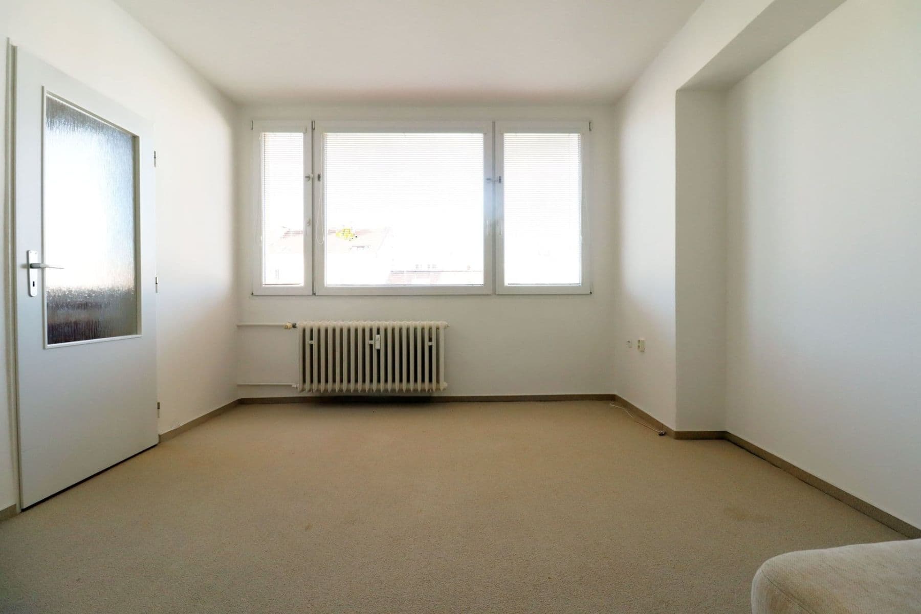 3 bedroom flat to rent, 77 m², Na Topolce, Prague, Prague 3 bedroom flat to rent, 77 m², Na Topolce, Prague, Prague