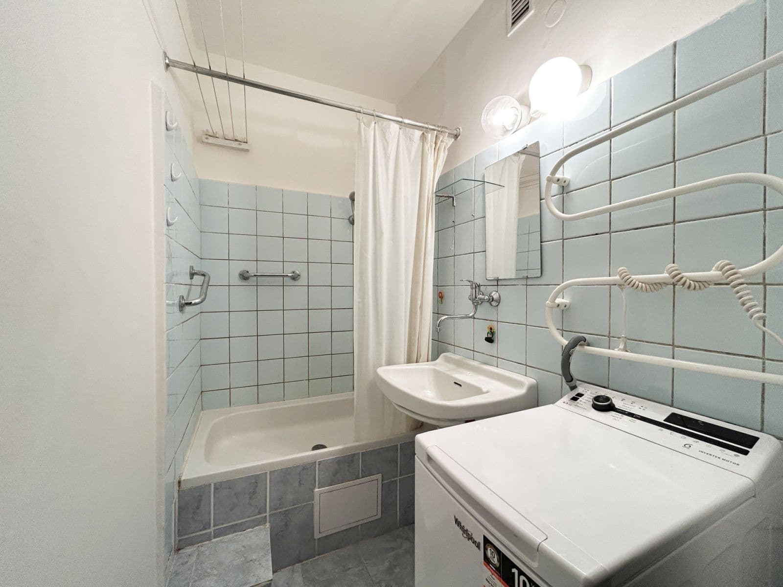 1 bedroom with open-plan kitchen flat to rent, 46 m², Střekovská, Prague, Prague 1 bedroom with open-plan kitchen flat to rent, 46 m², Střekovská, Prague, Prague
