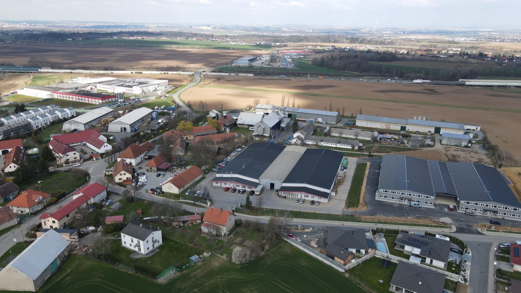 non-residential property to rent, 1,890 m², Hlavní, Herink, Středočeský Region non-residential property to rent, 1,890 m², Hlavní, Herink, Středočeský Region