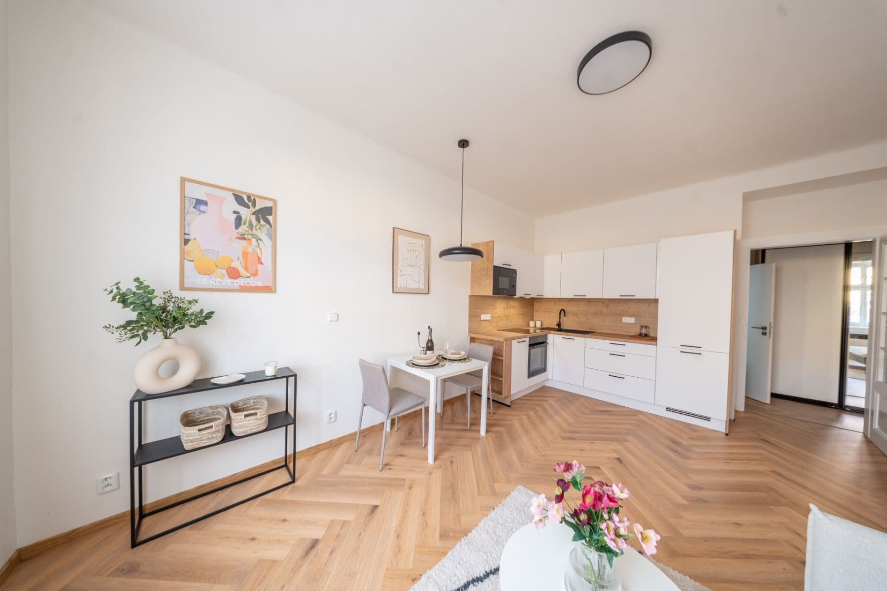 1 bedroom with open-plan kitchen flat to rent, 50 m², Jaromírova, Prague, Prague 1 bedroom with open-plan kitchen flat to rent, 50 m², Jaromírova, Prague, Prague