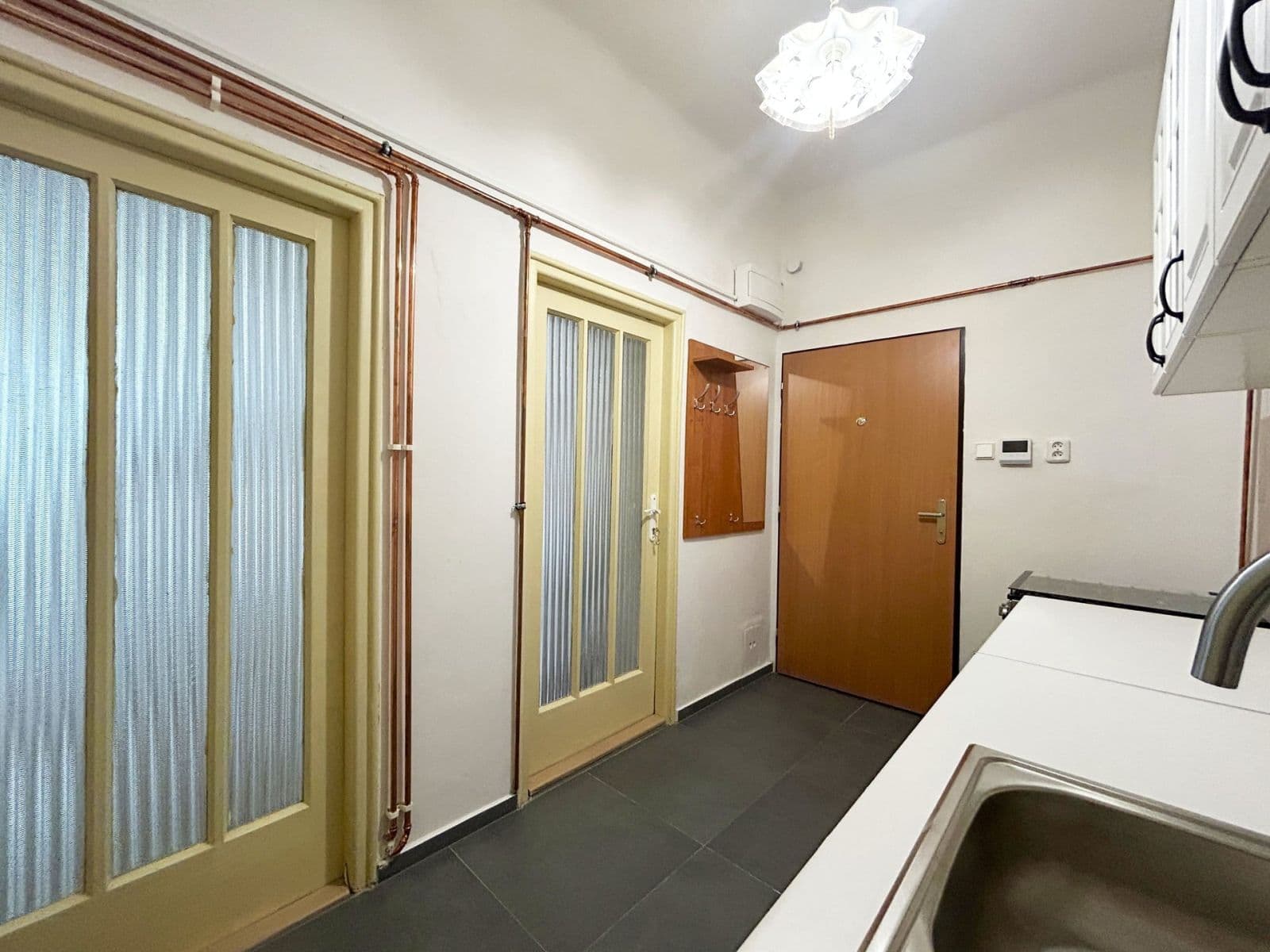 1 bedroom with open-plan kitchen flat to rent, 50 m², Vlastislavova, Prague, Prague 1 bedroom with open-plan kitchen flat to rent, 50 m², Vlastislavova, Prague, Prague