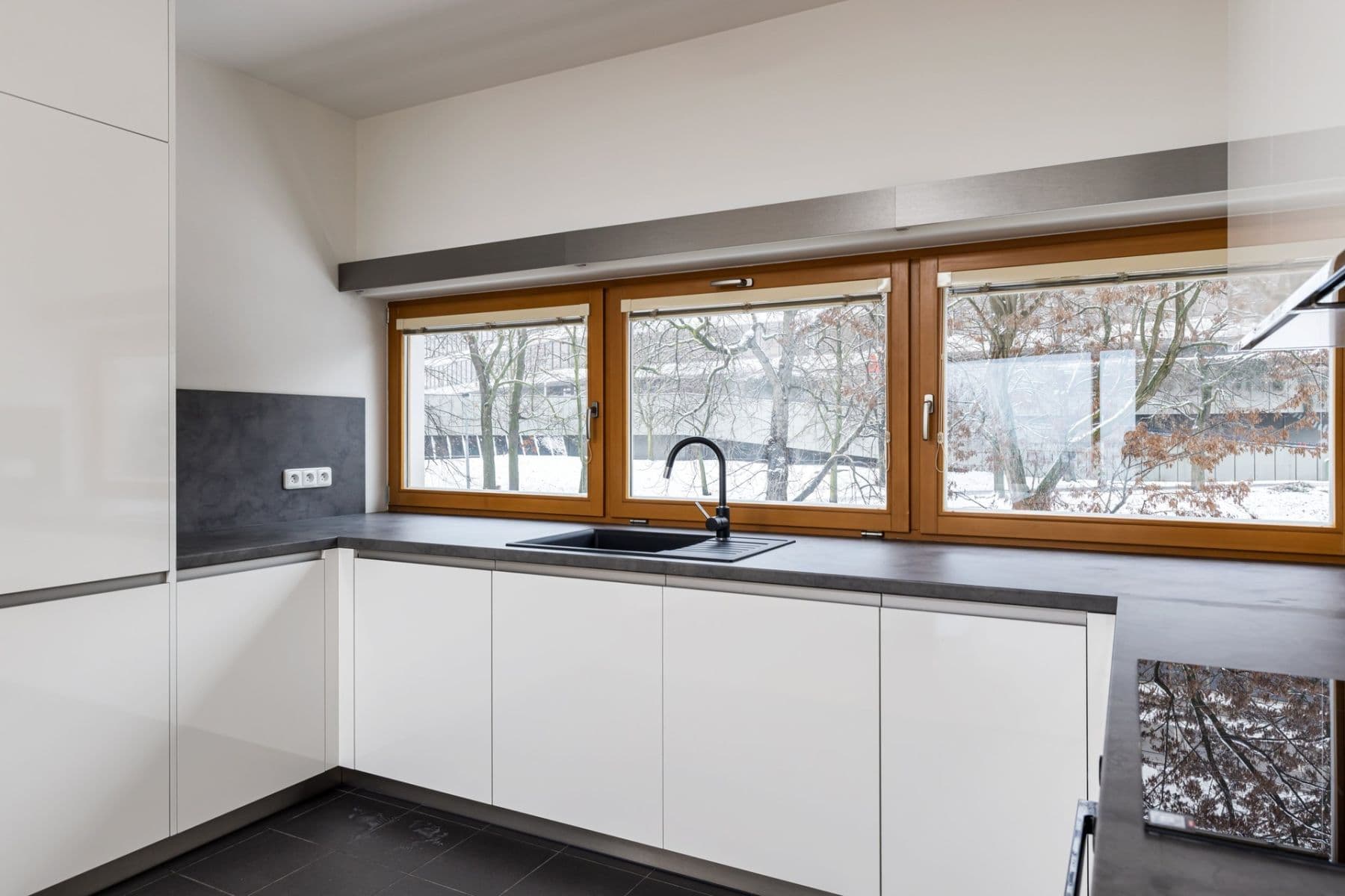 2 bedroom with open-plan kitchen flat to rent, 95 m², Na Bučance, Prague, Prague 2 bedroom with open-plan kitchen flat to rent, 95 m², Na Bučance, Prague, Prague