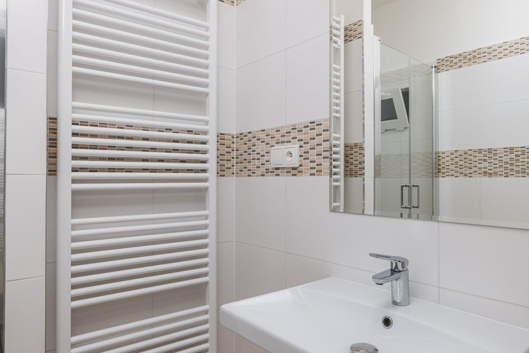 1 bedroom with open-plan kitchen flat to rent, 47 m², Baranova, Prague, Prague 1 bedroom with open-plan kitchen flat to rent, 47 m², Baranova, Prague, Prague