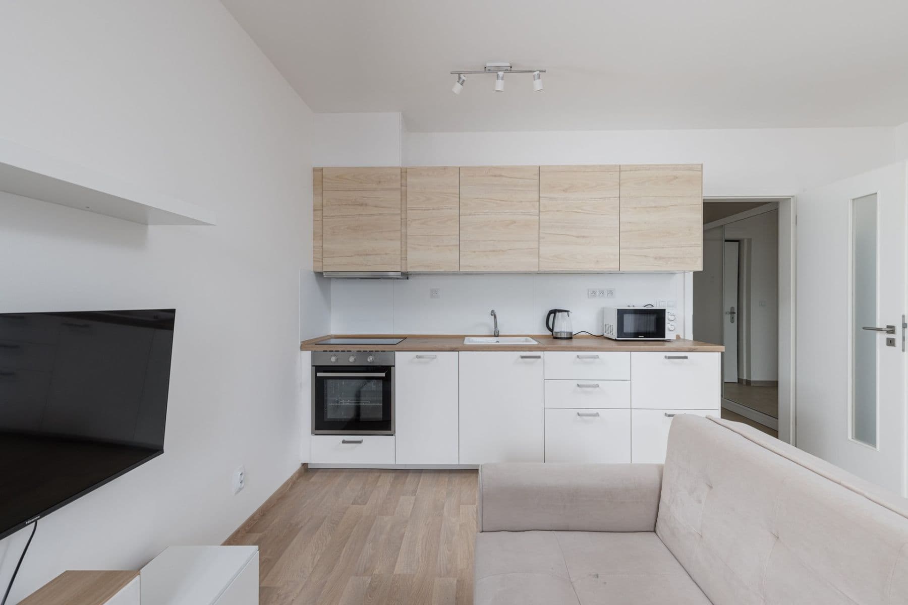 Studio flat to rent, 40 m², Olgy Havlové, Prague, Prague Studio flat to rent, 40 m², Olgy Havlové, Prague, Prague