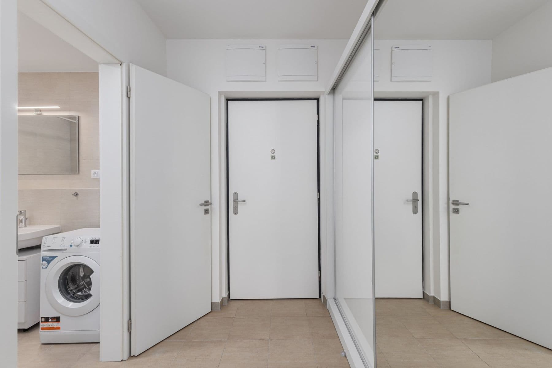 Studio flat to rent, 40 m², Olgy Havlové, Prague, Prague Studio flat to rent, 40 m², Olgy Havlové, Prague, Prague