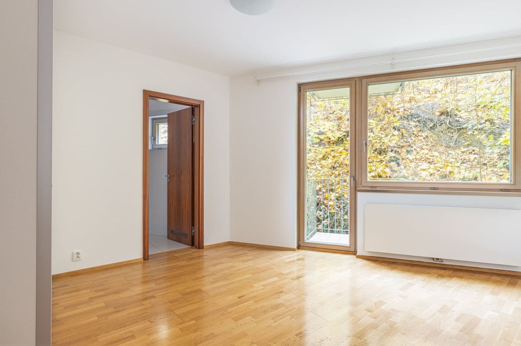 3 bedroom with open-plan kitchen flat to rent, 117 m², Jeseniova, Prague, Prague 3 bedroom with open-plan kitchen flat to rent, 117 m², Jeseniova, Prague, Prague
