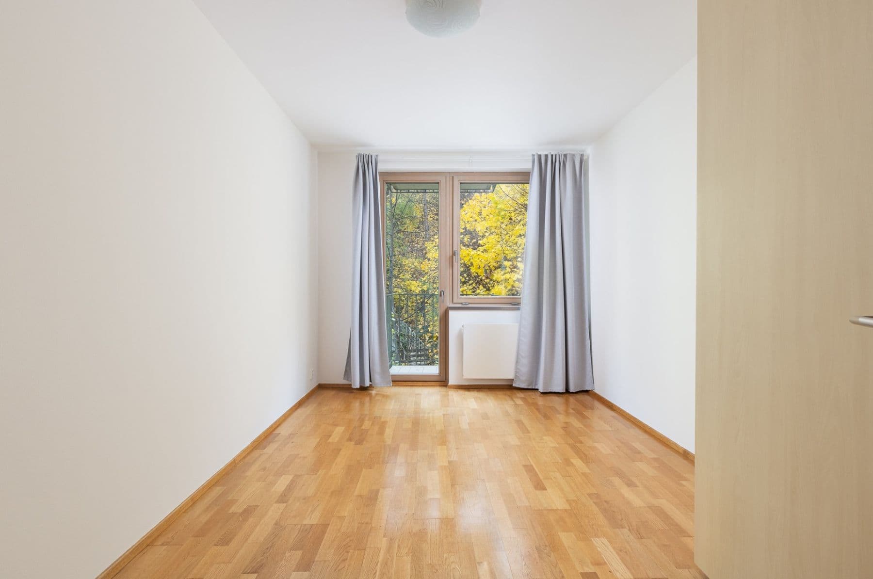 3 bedroom with open-plan kitchen flat to rent, 117 m², Jeseniova, Prague, Prague 3 bedroom with open-plan kitchen flat to rent, 117 m², Jeseniova, Prague, Prague