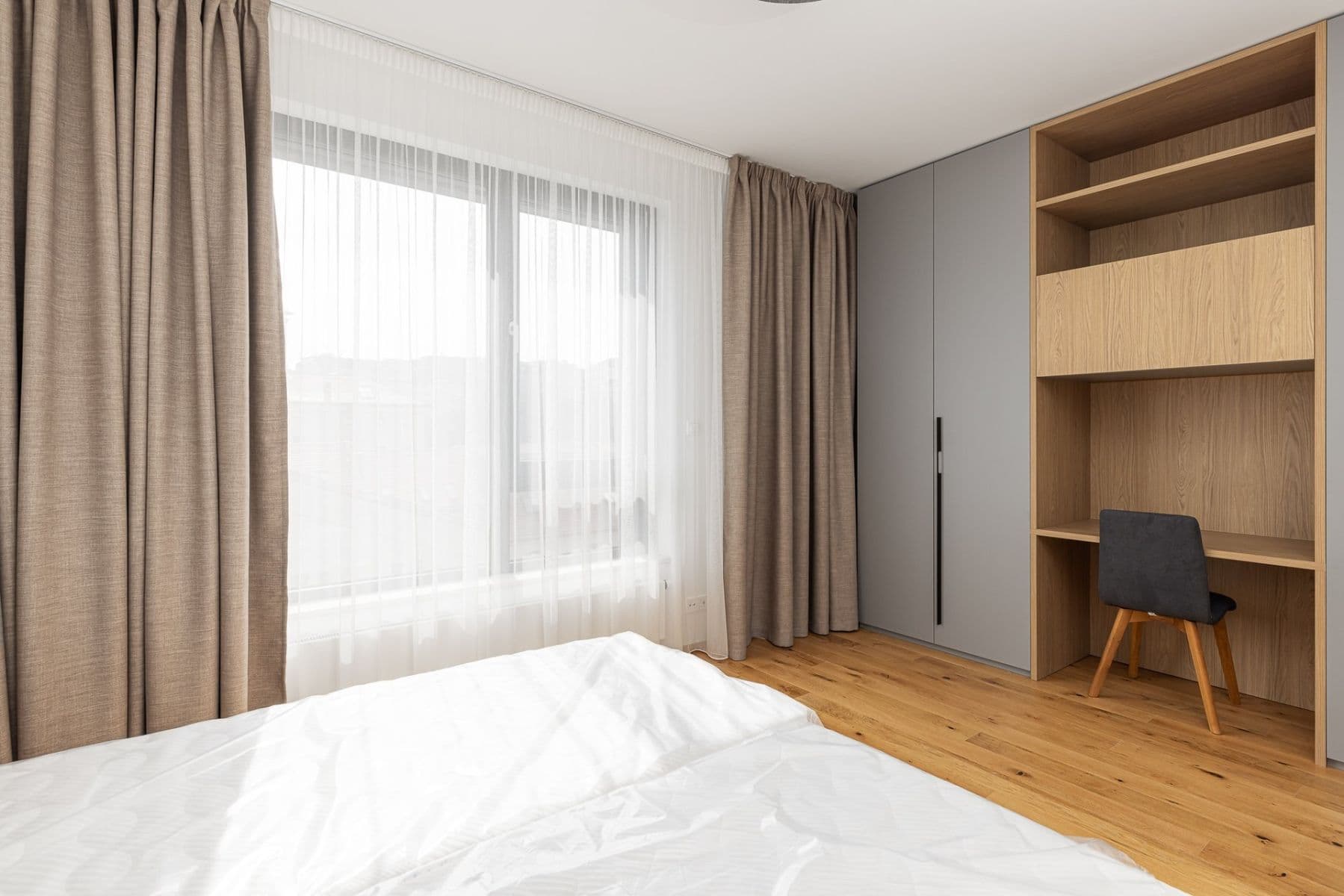 1 bedroom with open-plan kitchen flat to rent, 66 m², Mužíkova, Prague, Prague 1 bedroom with open-plan kitchen flat to rent, 66 m², Mužíkova, Prague, Prague