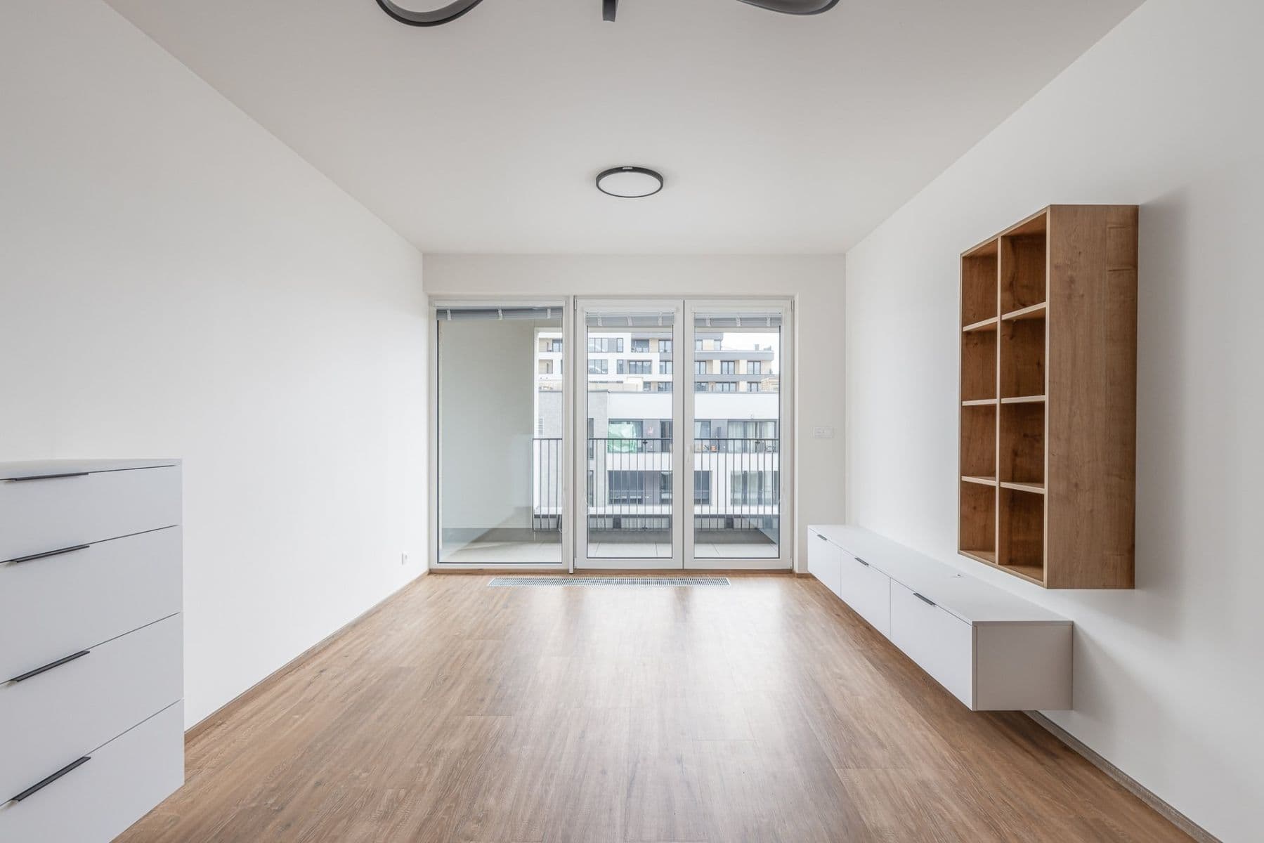2 bedroom with open-plan kitchen flat to rent, 86 m², Poděbradská, Prague, Prague 2 bedroom with open-plan kitchen flat to rent, 86 m², Poděbradská, Prague, Prague