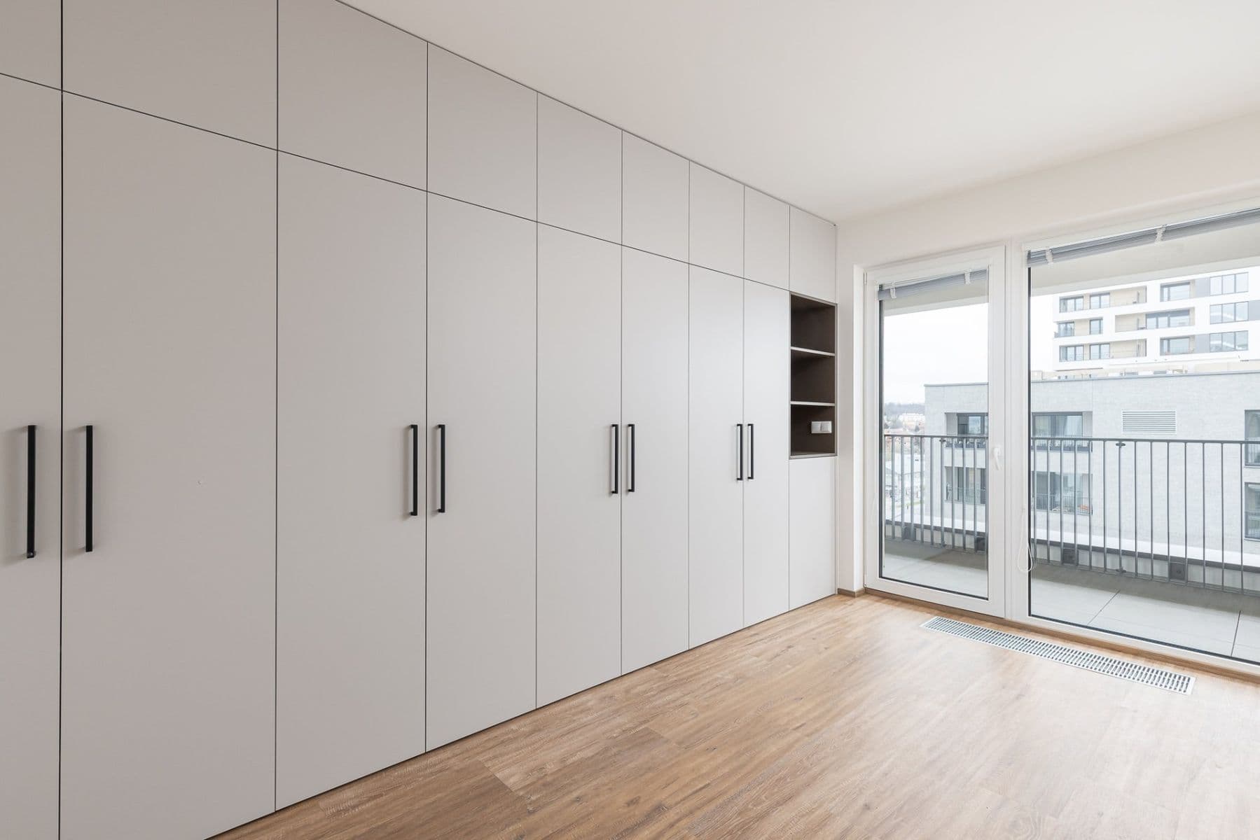 2 bedroom with open-plan kitchen flat to rent, 86 m², Poděbradská, Prague, Prague 2 bedroom with open-plan kitchen flat to rent, 86 m², Poděbradská, Prague, Prague