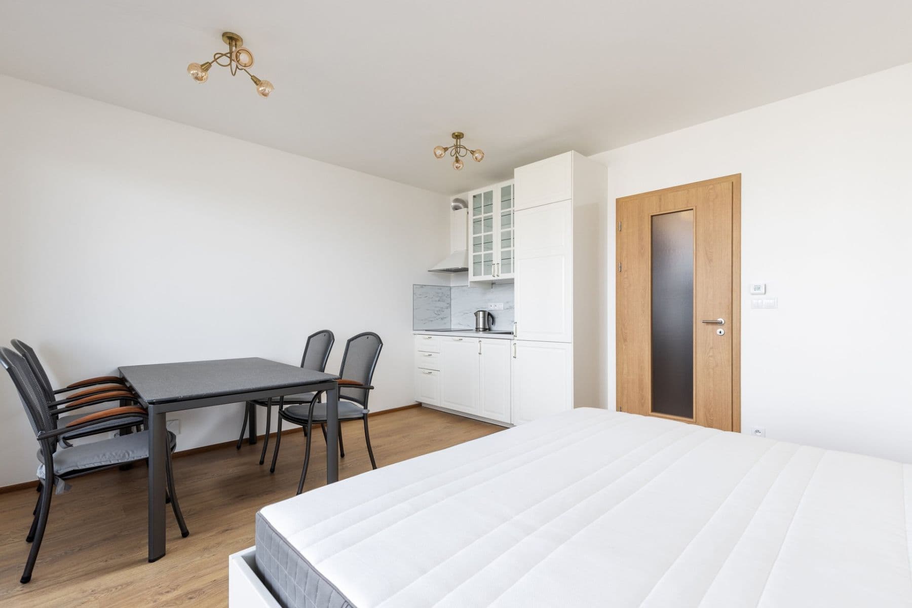 Studio flat to rent, 33 m², Toufarova, Prague, Prague Studio flat to rent, 33 m², Toufarova, Prague, Prague