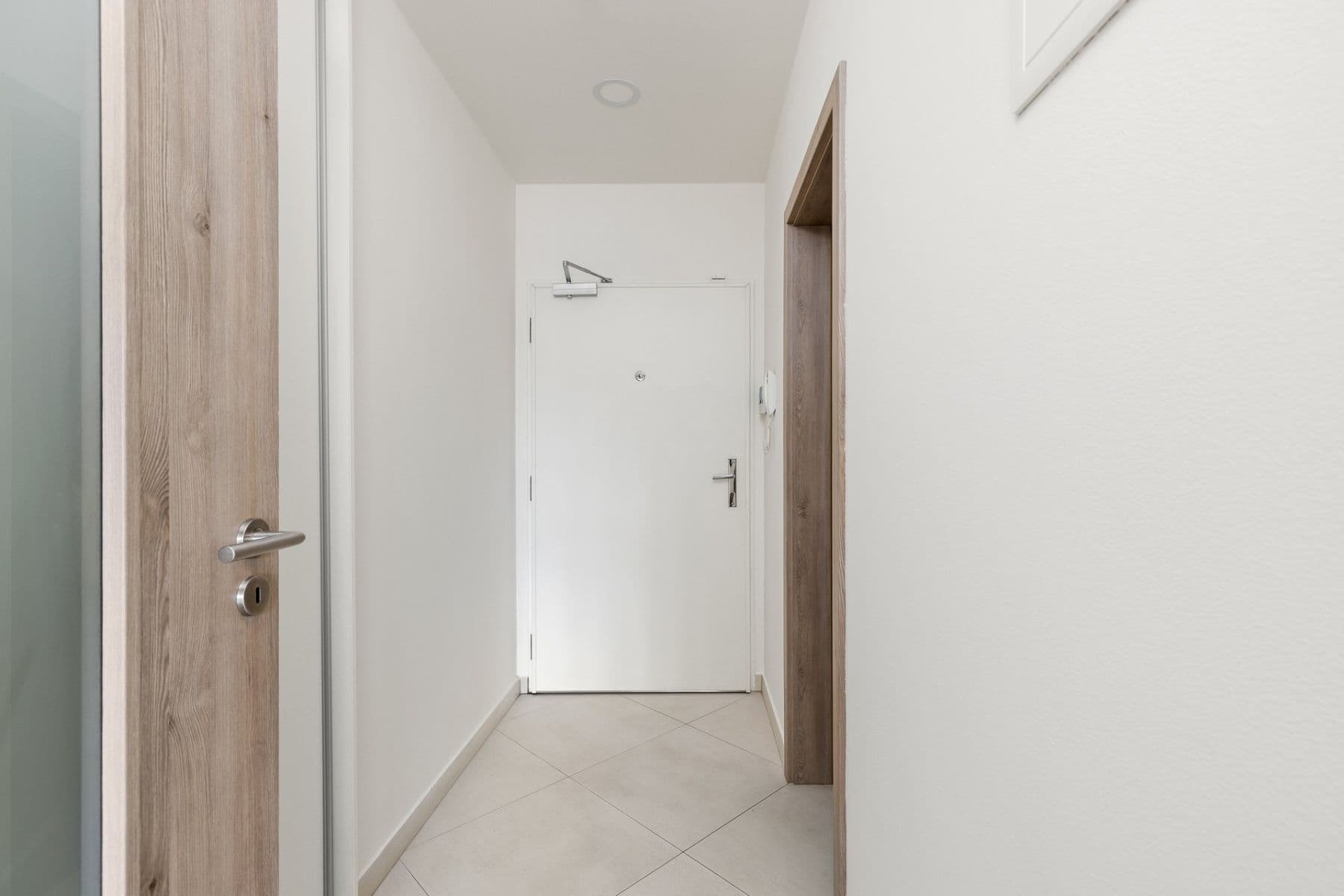 Studio flat to rent, 30 m², Petrohradská, Prague, Prague Studio flat to rent, 30 m², Petrohradská, Prague, Prague