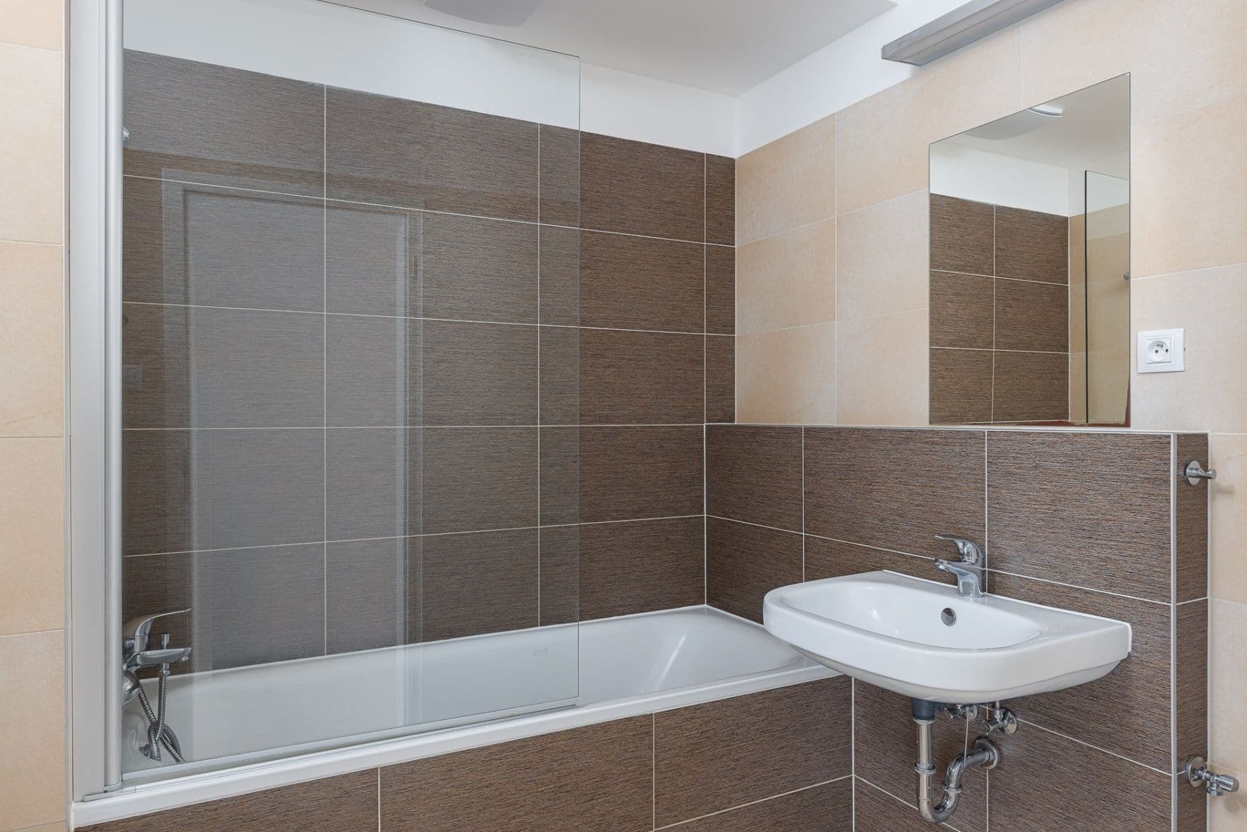 1 bedroom with open-plan kitchen flat to rent, 56 m², Hevlínská, Prague, Prague 1 bedroom with open-plan kitchen flat to rent, 56 m², Hevlínská, Prague, Prague