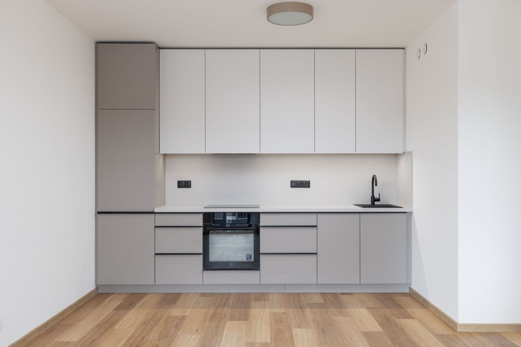 1 bedroom with open-plan kitchen flat to rent, 51 m², Kolmanova, Prague, Prague 1 bedroom with open-plan kitchen flat to rent, 51 m², Kolmanova, Prague, Prague