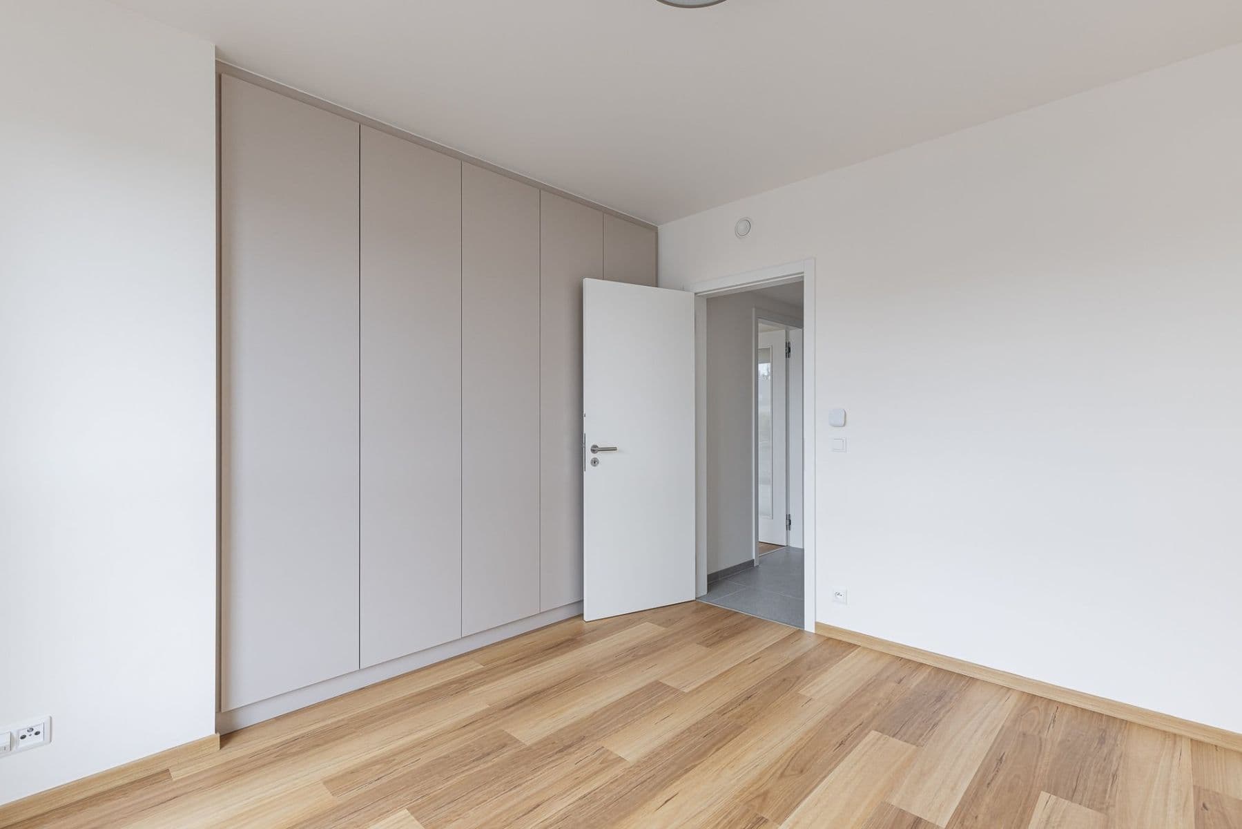 1 bedroom with open-plan kitchen flat to rent, 51 m², Kolmanova, Prague, Prague 1 bedroom with open-plan kitchen flat to rent, 51 m², Kolmanova, Prague, Prague