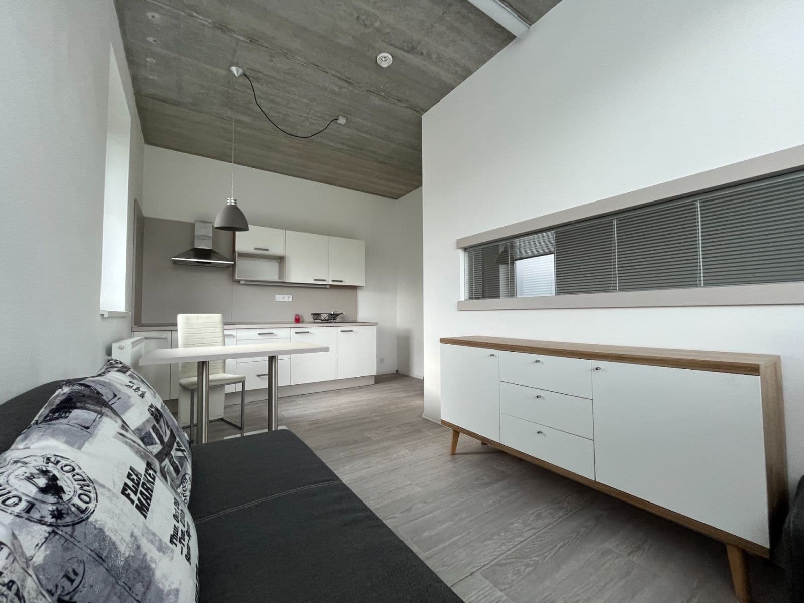 1 bedroom with open-plan kitchen flat to rent, 45 m², V Bytovkách, Prague, Prague 1 bedroom with open-plan kitchen flat to rent, 45 m², V Bytovkách, Prague, Prague